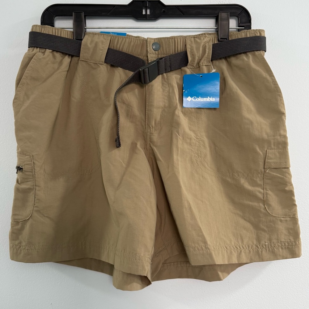 NWT Women’s Columbia Tan Cargo Hiking Shorts